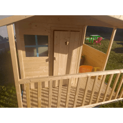 Maison enfant cottage avec terrasse. Version brute à peindre avec toit goudron