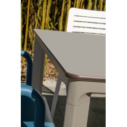 Table de jardin MEET (200x90 cm) en aluminium laqué et peinture Epoxy - TAUPE