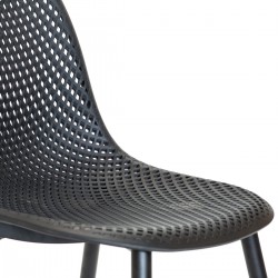 Chaise avec structure et pieds en alumimium coloris noir. Assise en résine coloris noir. - MALTE